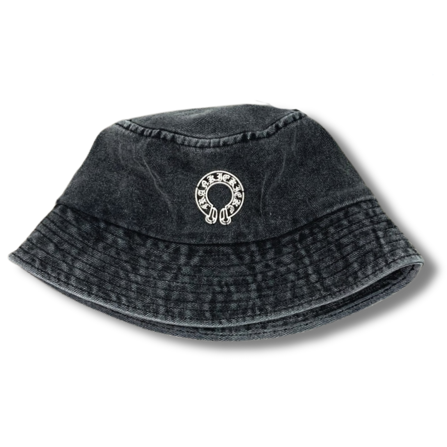 C Heart bucket hat black