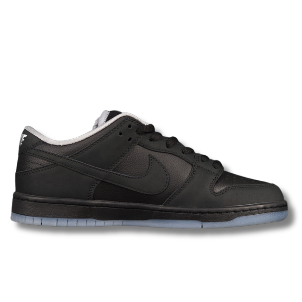 Black Ghost Dunk
